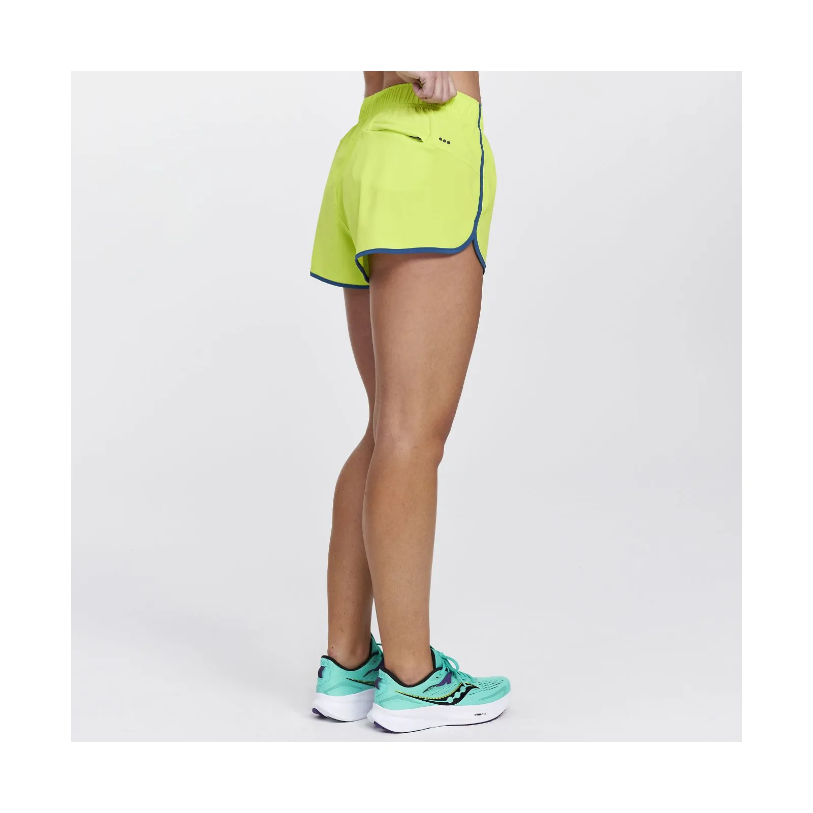 Жіночі шорти Saucony Outpace 3