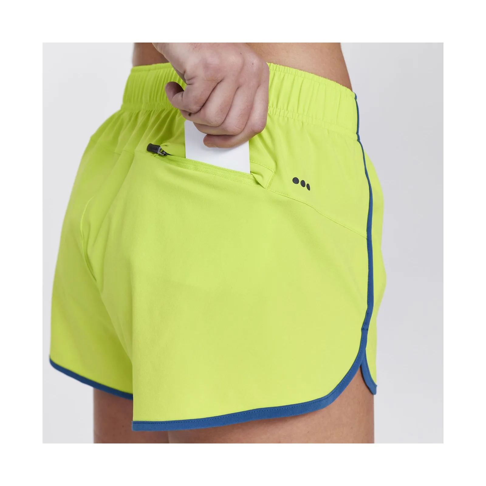 Жіночі шорти Saucony Outpace 3