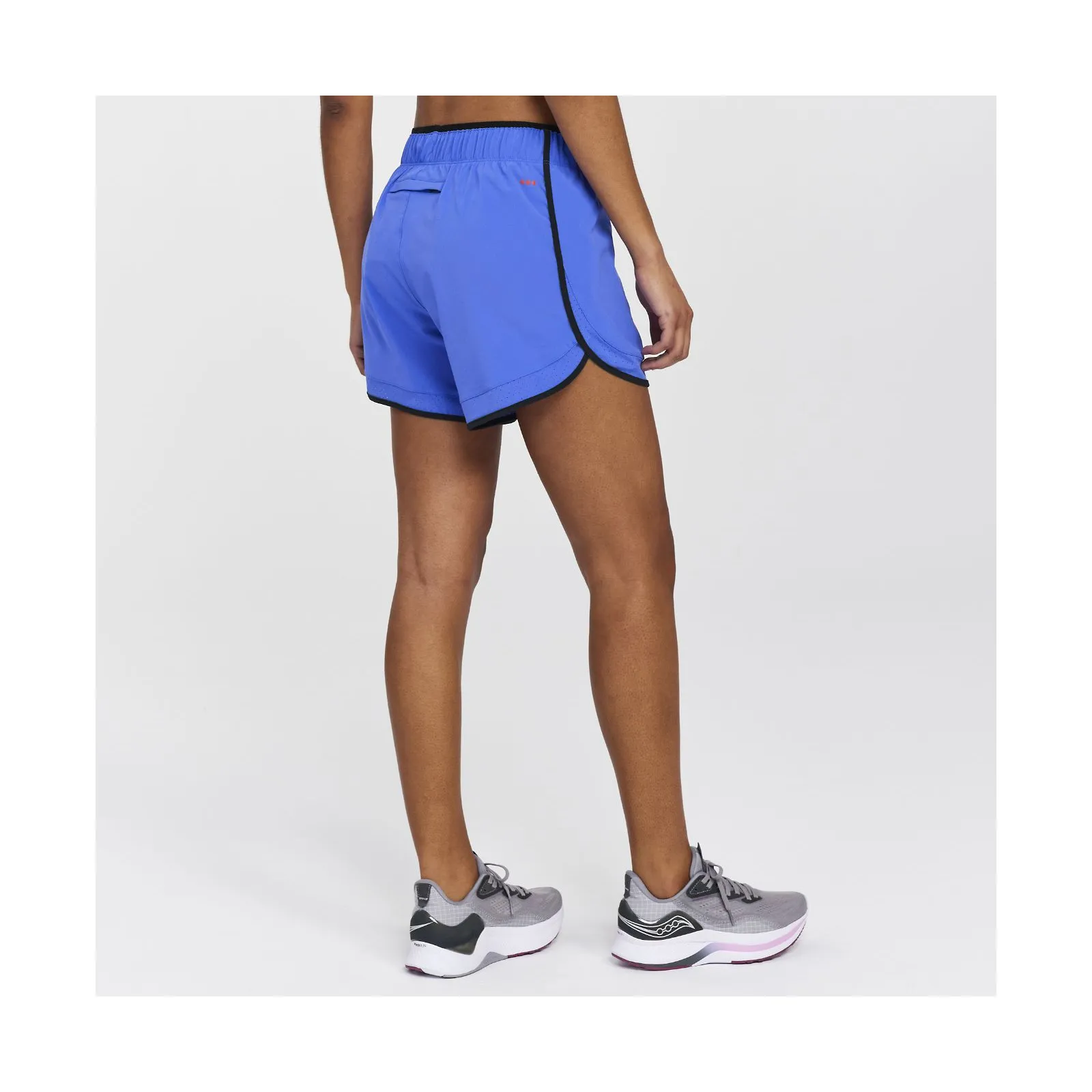 Жіночі шорти Saucony Outpace 5