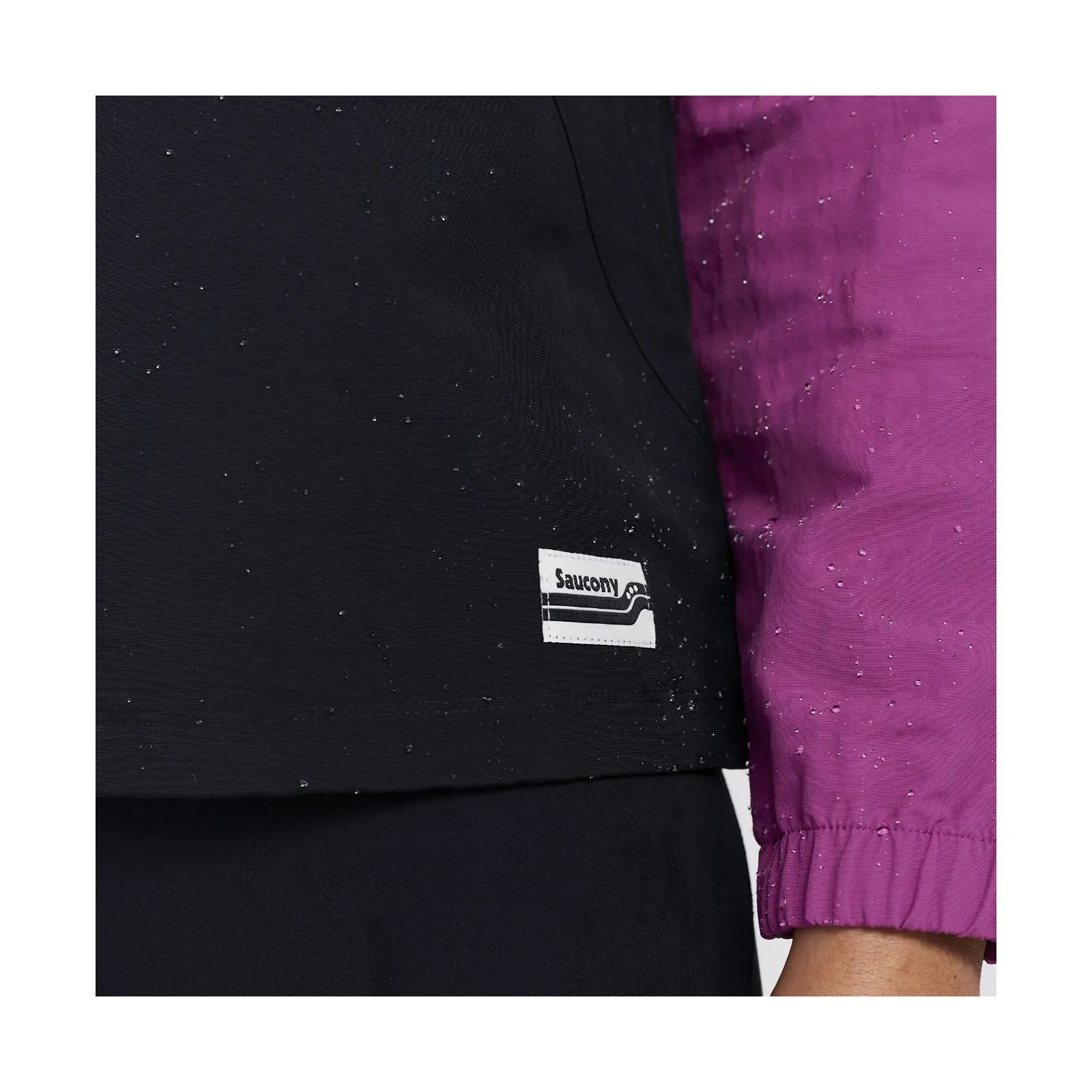 Жіноча вітрівка Saucony Track Anorak