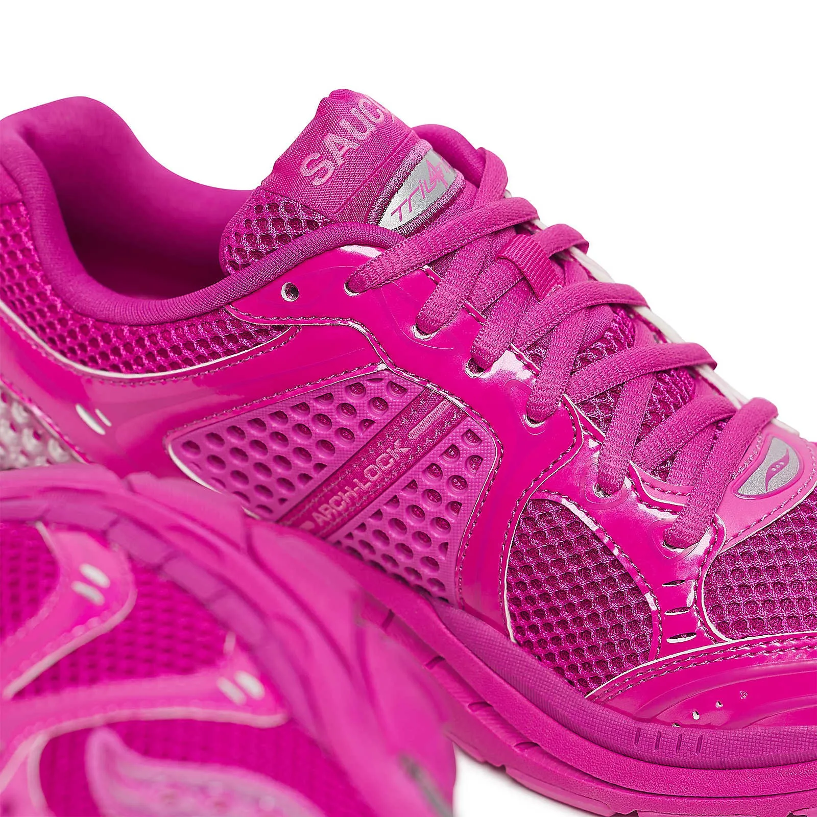 Жіночі кросівки Saucony PROGRID TRIUMPH 4