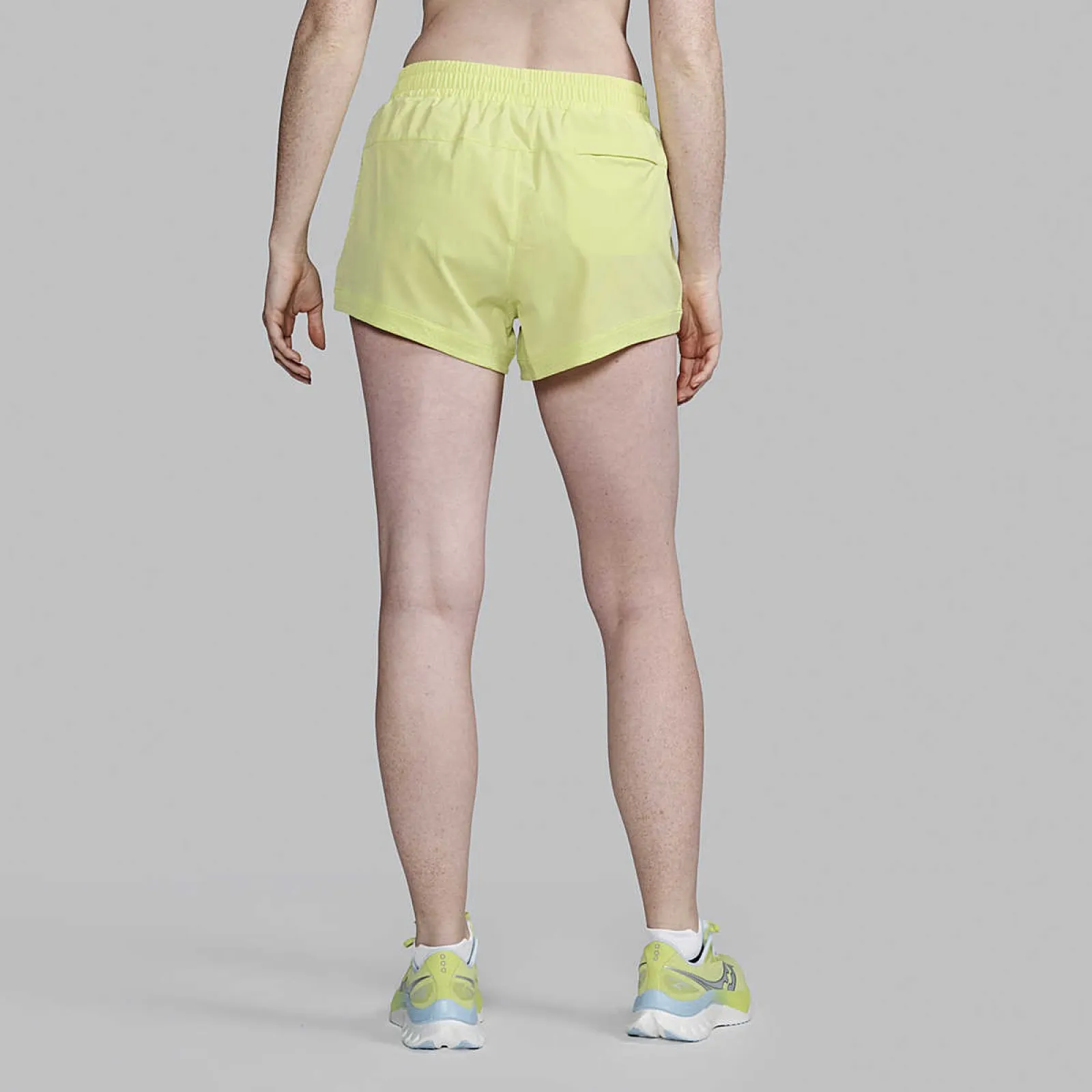 Жіночі шорти Saucony OUTPACE 3