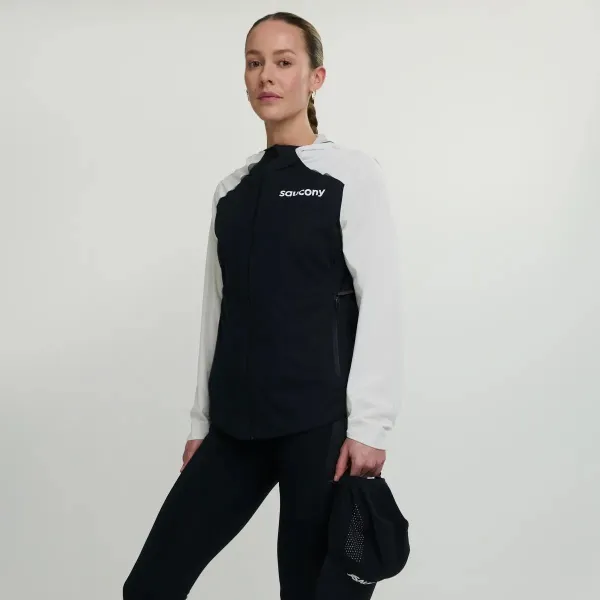 Жіноча вітрівка Saucony HU...