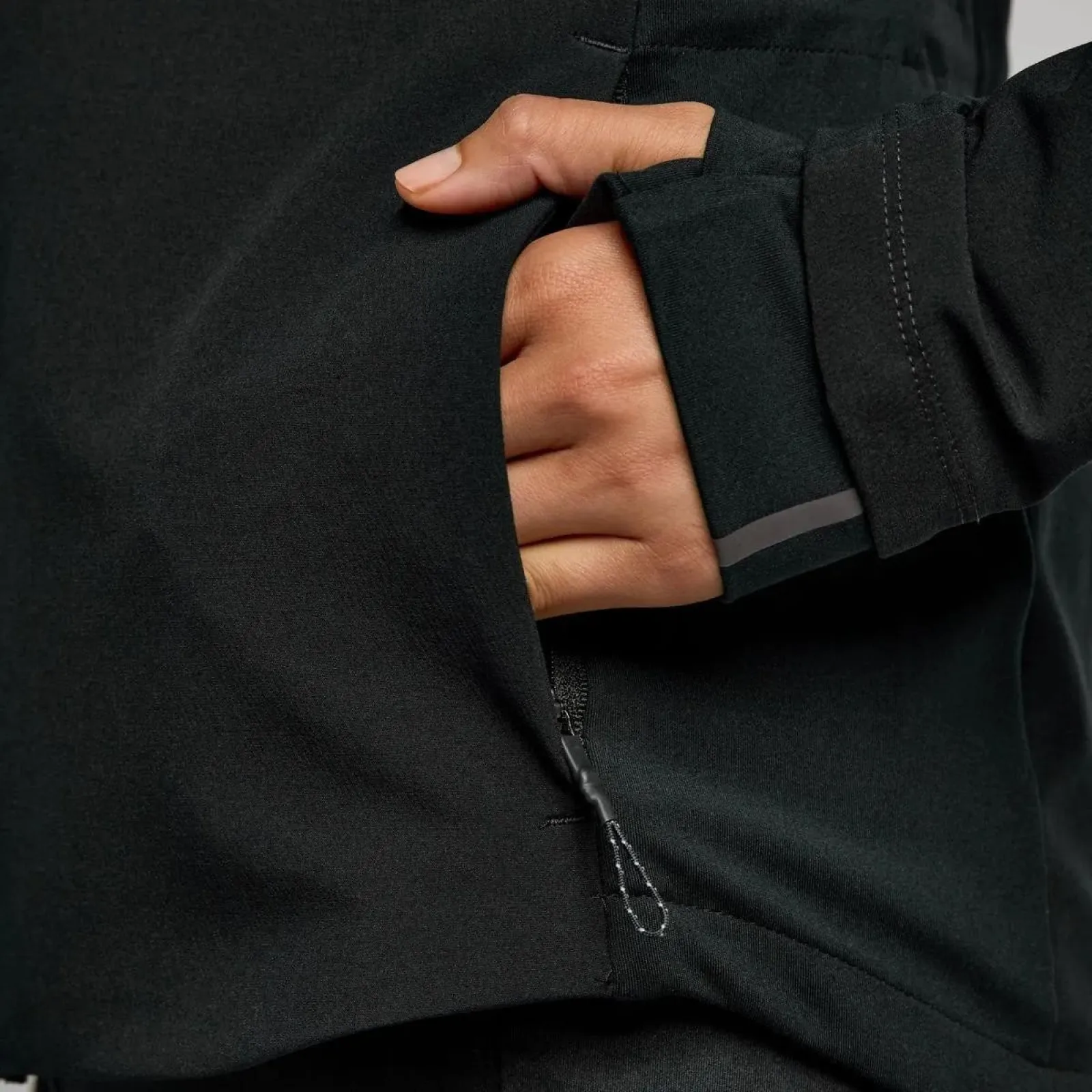 Жіноча вітрівка Saucony HURRICANE SOFT SHELL JACKET
